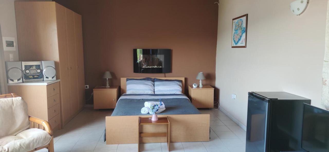 סלמיס Penthouse Studio Next To The Sea מראה חיצוני תמונה